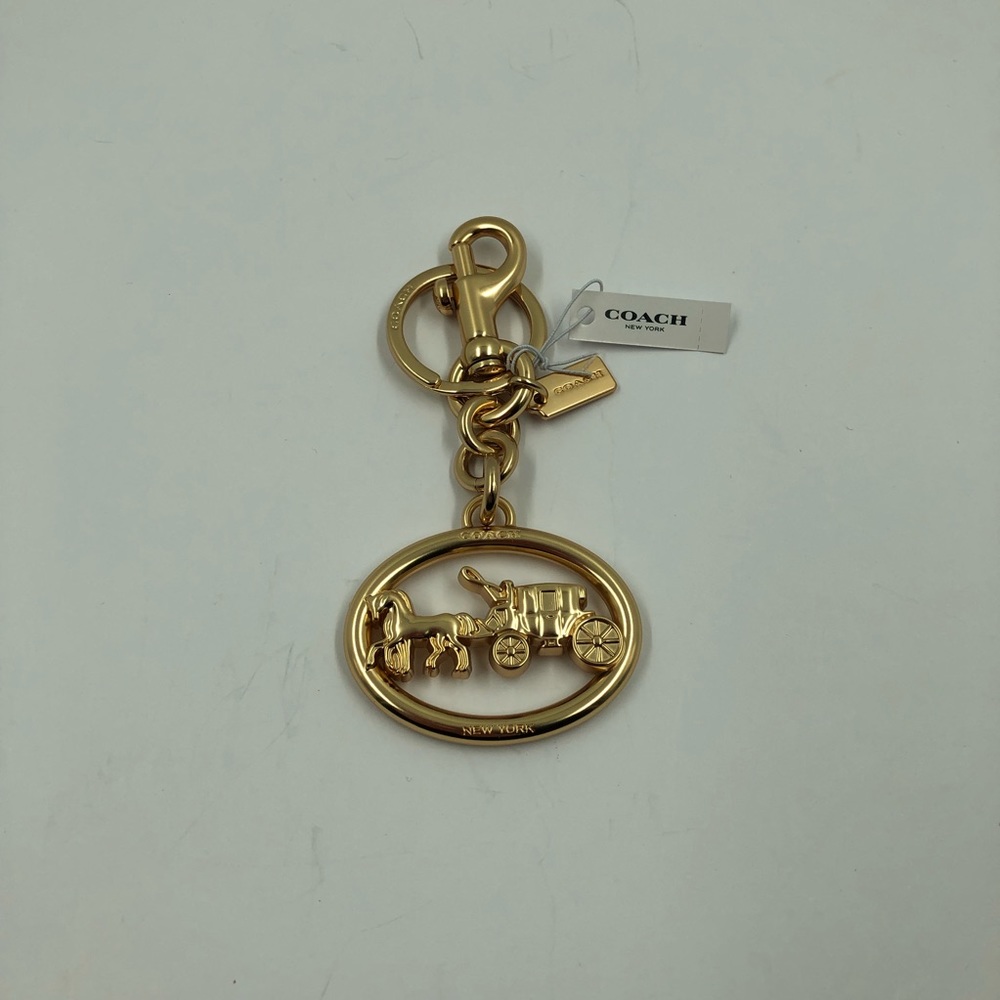 NWT - Coach and Carriage Bag Charm / Key Ring in Gold - Tone metal